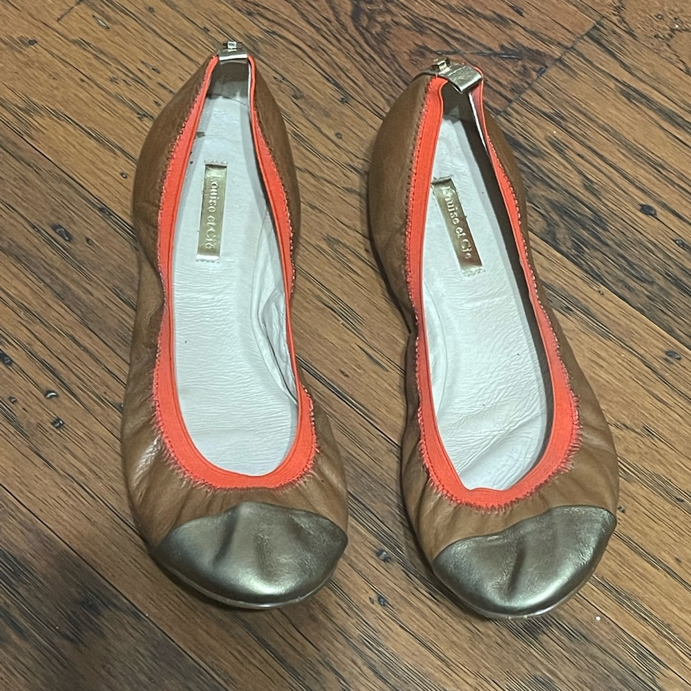 Women’s flats